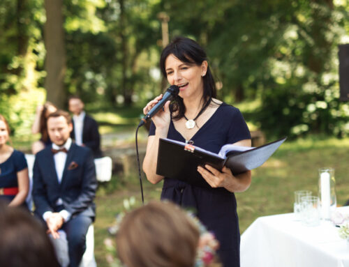 Freie Hochzeitsrednerin und Planerin